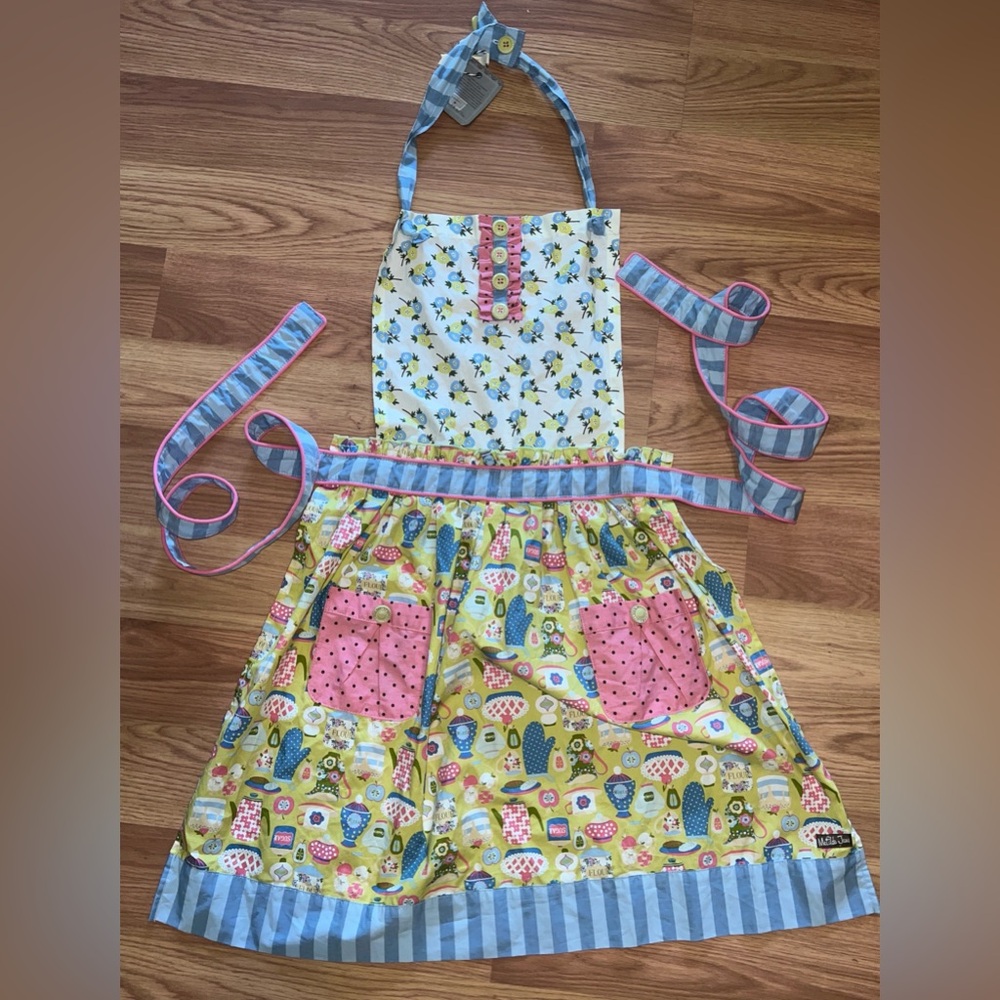 Matilda Jane OS apron NWT